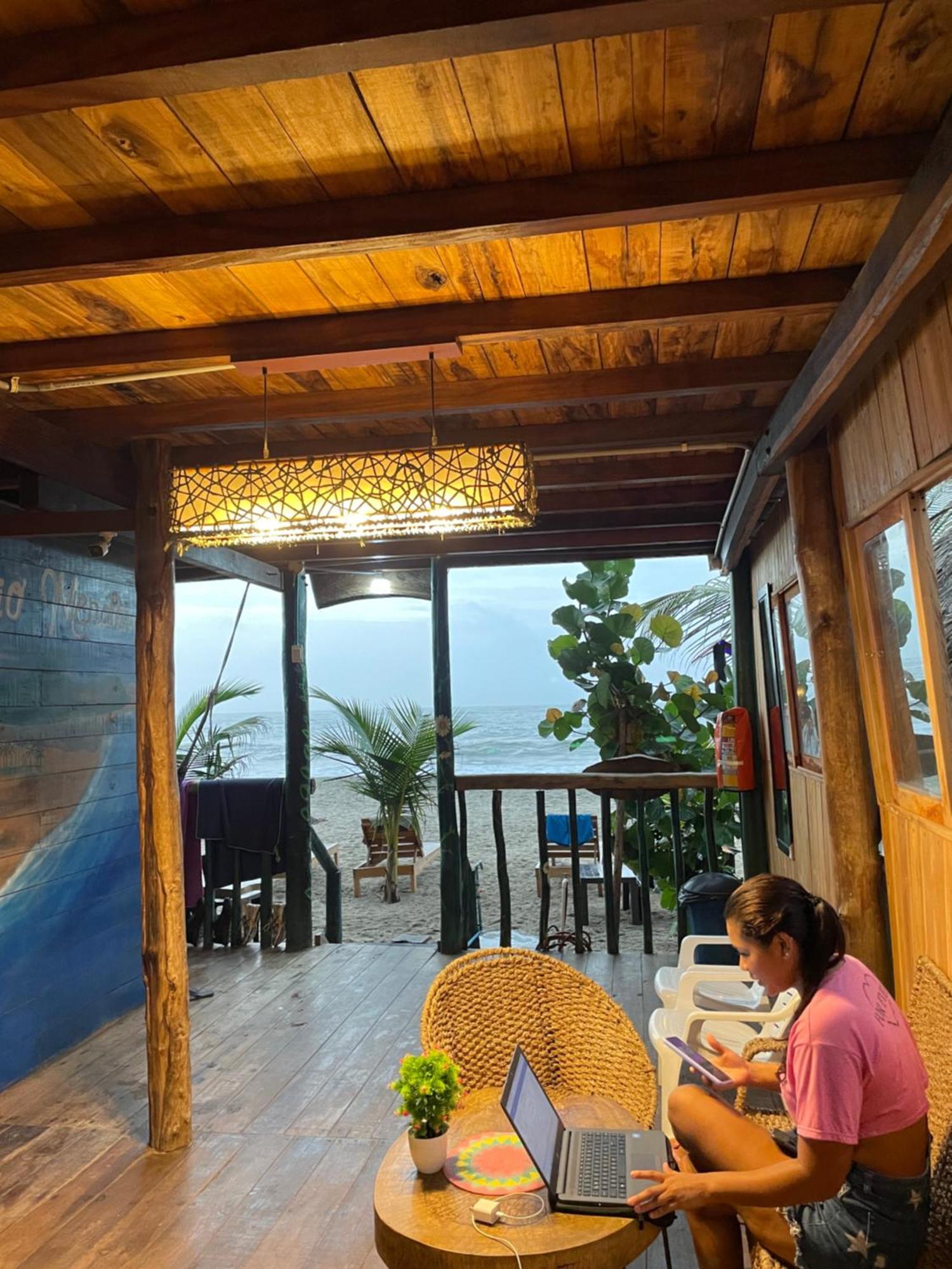 The Mompe Beach Hostal La Poza エクステリア 写真